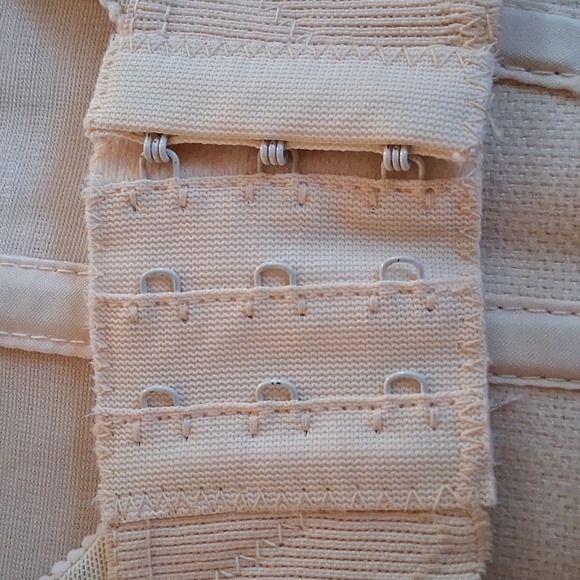 Vintage Carnival Cream Lace Trim Strapeless Corset Bustier Size 36B - Picture 5 of 9